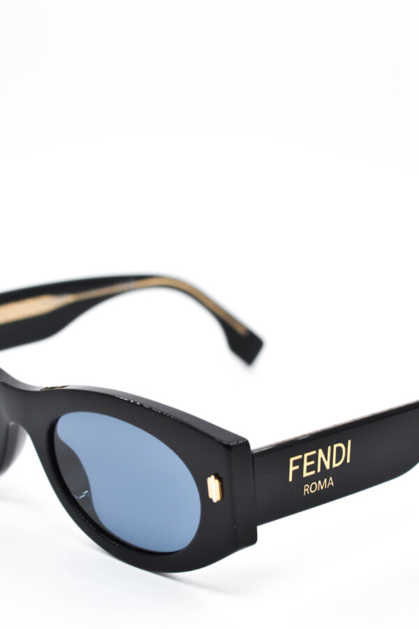 Fendi Round Black - Image 3